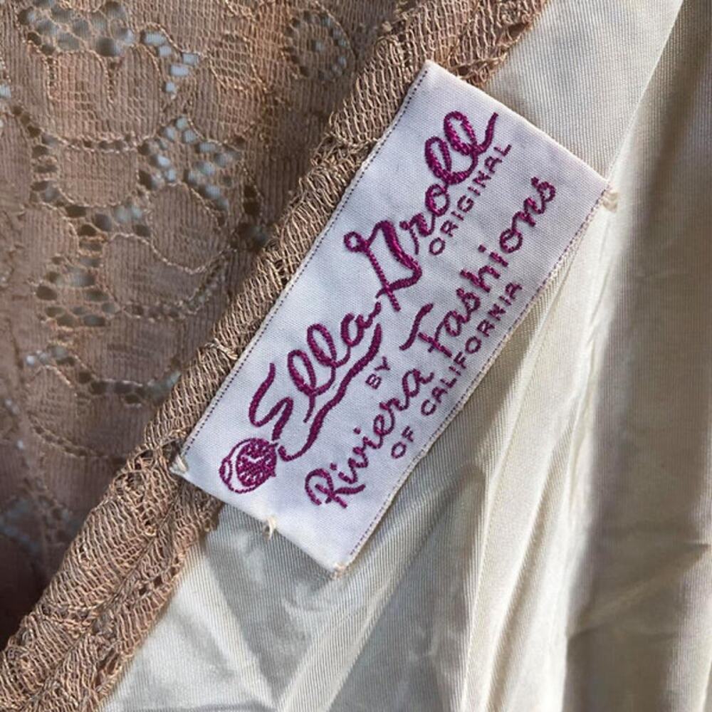 Vintage 1950s Butterscotch Fit-And-Flare Lace Dress Small - Picture 7 of 7